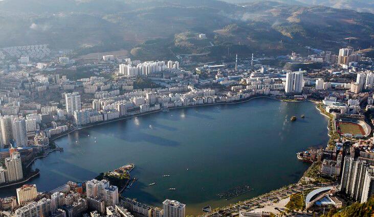 倪超2025年一季度体现金鹰工业智选一年持有混合A基金季度涨幅1333%